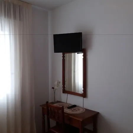 Vázquez 3*
