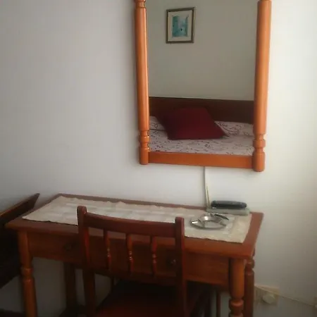 Pensión Vázquez 2*