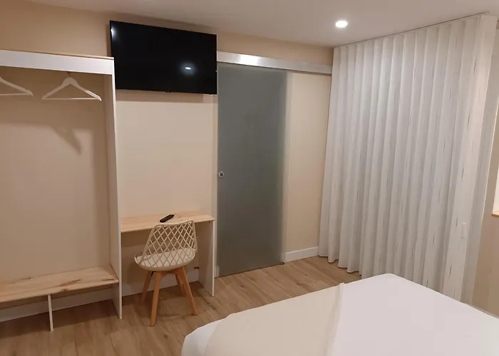 Vazquez Πανσιόν 3*